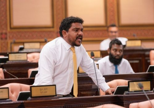 ކެންދޫ ދާއިރާގެ މެންބަރު މައުރޫފް ޒާކިރު