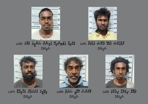 ގަވާއިދާ ޚިލާފަށް ރާއްޖޭގެ ސަރަޙައްދުގައި ހަރަކާތްތެރިވަނިކޮށް އަތުލައިގަތް ސްރީލަންކާގެ މަސް ބޯޓަކުން މަސްތުވާތަކެތި ފެނުމާ ގުޅިގެން ހައްޔަރުކުރެވުނު ފަސް މީހުން