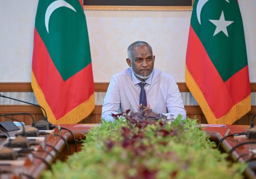 ރައީސުލްޖުމްހޫރިއްޔާ ޑރ. މުހައްމަދު މުޢިއްޒު