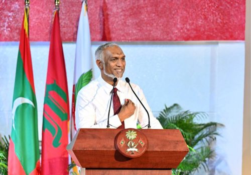 ރައީސުލްޖުމްހޫރިއްޔާ ޑޮކްޓަރ މުޙައްމަދު މުޢިއްޒު