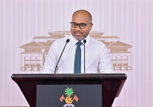 ވަޒީރު އަލީ އިހުސާން----ފޮޓޯ: ރައީސްއޮފީސް