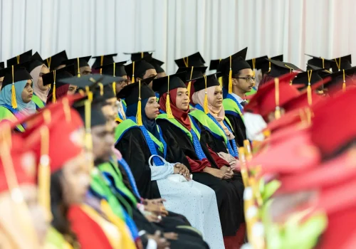 އެވިޑޮ ކޮލެޖްގެ ގްރެޖުއޭޝަން ސެރެމޮނީ - އެވިޑް ކޮލެޖް