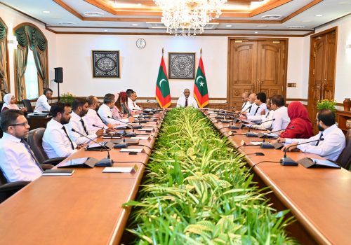 އައު ކެބިނެޓާއި ރައީސް ބައްދަލު ކުރައްވަނީ -- ފޮޓޯ: ރައީސް އޮފީސް