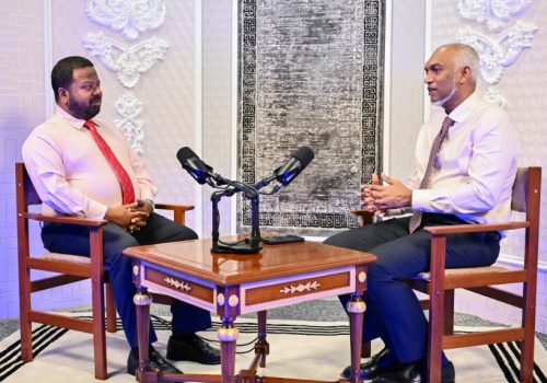ރައީސް އޮފީހުން ގެނެސްދޭ 'ދަ ޕަލްސް' ޕޮޑްކާސްޓް ، އެޕިސޯޑް-1