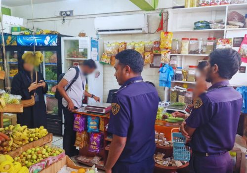 މޯލްޑިވްސް އިމިގްރޭޝަނާއި މޯލްޑިވްސް ފުޑް އެންޑް ޑްރަގް އޮތޯރިޓީއިން ހަރަކާތްތެރި ވަނީ - މޯލްޑިވްސް ޕޮލިސް ސަރވިސް