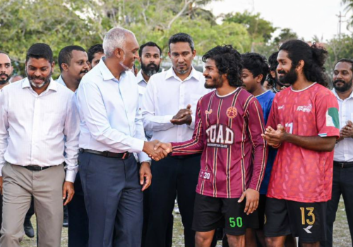 ރައީސް ޑރ މުއިއްޒު، ފުވައްމުލައް ސިޓީއަށް ކުރެއްުވި ދަތުރުފުޅެއްގެ ތެރެއިން--ފޮޓޯ: ރައީސް އޮފީސް