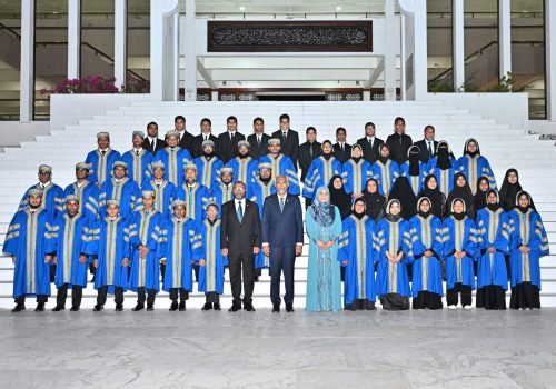 ކީރިތި ގުރުއާން ހިތުދަސްކޮށް، ހާފިޒު ކަމުގެ ސަނަދު ހާސިލްކުރި 31 ދަރިވަރަކަށް ރައީސް ވަނީ މެޑަލް ދެއްވާފަ -- ފޮޓޯ: ރައީސް އޮފީސް