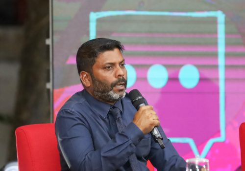 ސްޕޯޓްސް މިނިސްޓަރު ޢަބްދުﷲ ރާފިއު -- ފޮޓޯ ދިޔަރެސް