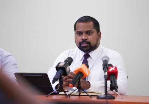 އެމްޑީޕީގެ ލީގަލް ޑިރެކްޓަރު އަހްމަދު މައުރޫފް----ފޮޓޯ: