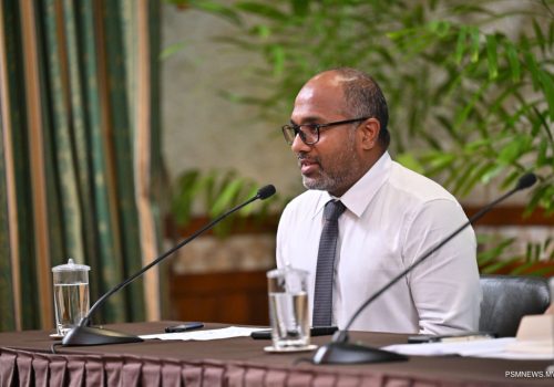 މިއަދު ދުންފަތުގެ އިސްތިއުމާލުނުކުރާ ދުވަހާ ގުޅިގެްން ބޭެއްވި ނޫސްވެރިންގެ ބައްސަލުވުމުގެ ތެރެއިން---ފޮޓޯ:ރައީސްއޮފީސް
