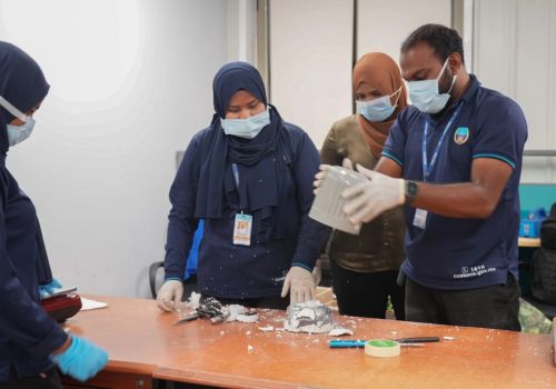 ކަސްޓަމްސްއިން އަތުލައިގަތް ބައެއް މަސްތުވާތަކެތި -- ފޮޓޯ: ޖަވިޔަނި