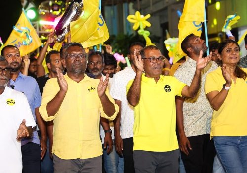 ކެމްޕޭން ނިންމާލަން ބޭއްވި ހިނގާލުން -- ފޮޓޯ: އެކްސް