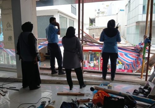 ދެ ބިދޭސީން ވެއްޓުނު އިމާރާތުގައި ފުލުހުންނާއި ސިޓީ ކައުންސިލުން ހަރަކާތްތެރިވަނީ
