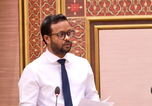 މިނިސްޓަރ އޮފް އިންފްރާސްޓްރަކްޗަރ، ހައުސިންގ އެންޑް އަރބަން ޑިވެލޮޕްމަންޓް ޑރ. ޢަބްދުﷲ މުއްޠަލިބް -- ފޮޓޯ: މަޖިލިސް