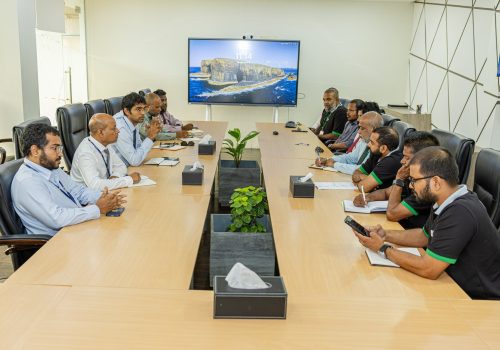 ދެވަނަ ފިޔަވަހީގެ ކަރަންޓް މައްސަލައަށް ދާއިމީ ހައްލެއް ހޯދަން މަޝްވަރާކުރުން----ފޮޓޯ:ސްޓެލްކޯ އެކްސް ޕޯސްޓް