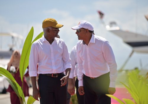 ފޮޓޯ: ސަން އޮންލައިން