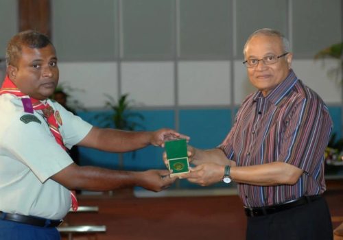 ސަޢީދު ސަރއަށް ރައީސް މައުމޫން ސްކައުޓްގެ ޝަރަފެއް އަރުވަނީ --