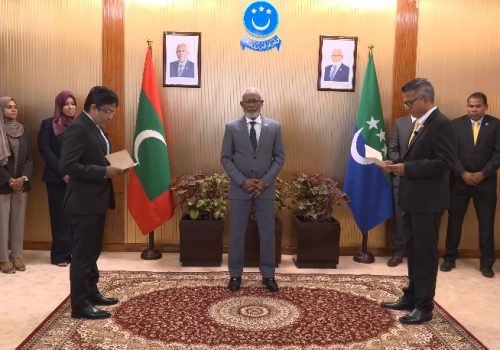 ރައްޔިތުންގެ މަޖިލީހުގެ ހިތަދޫ އުތުރު ދާއިރާގެ އައު މެމްބަރު އަބްދުﷲ ޞާދިގު (ސޯބެ) މަޤާމުގެ ހުވާކުރައްވަނީ -- 