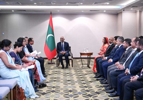 ލަންކާގެ ގާނޫނު ހަދާ މަޖިލީހުގެ ރައީސް ރައީސުލްޖުމްހޫރިއްޔާގެ އަރިހަށް ކުރެއްވި ޒިޔާރަތުގެ ތެރެއިން