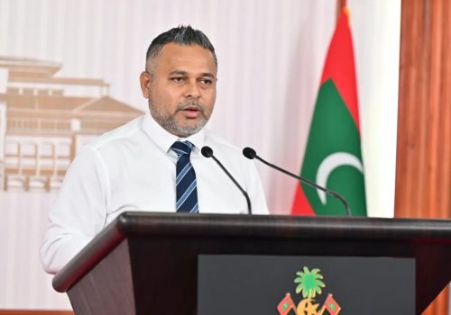 ވަޒީރު ޝިޔާމް----އެފްބީ