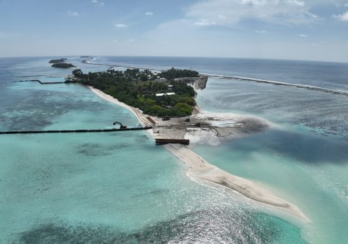 ތ. ގާދިއްފުށި ހިއްކުމުގެ މަސައްކަތް ކުރިއަށްގެންދަނީ---ފޮޓޯ:ރައީސްގެ އެކްސްޕޯސްޓް