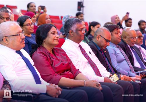 ފޮޓޯ: އެމްއެންޔޫ