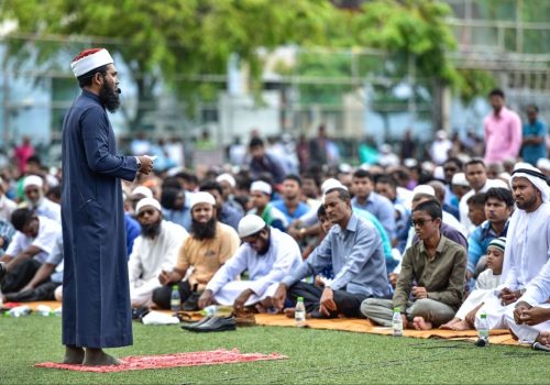މާލޭގައި ބޮޑު ޖަމާއަތުގައި އީދު ނަމާދު ކުރަނީ -- ފޮޓޯ: އައްޑޫ ލައިވް